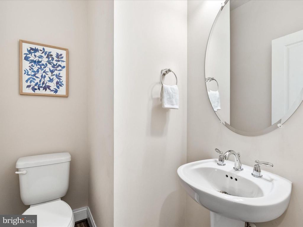 Image 15 of property listing at 822 LINDLEY RD, Frederick, MD 21701