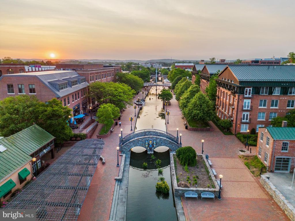 Image 56 of property listing at 822 LINDLEY RD, Frederick, MD 21701