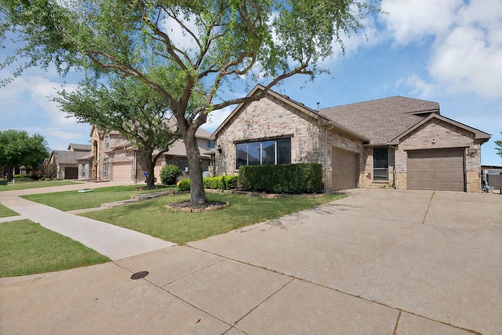 917 White Porch Avenue, Forney, TX 75126