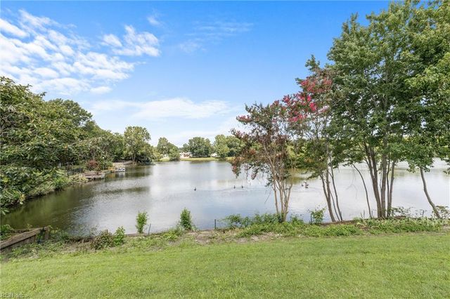 1548 Waterside DR N, Chesapeake, VA 23320