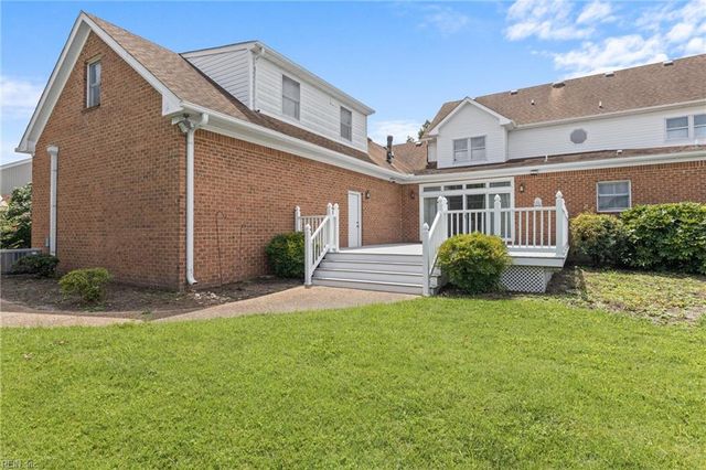 1548 Waterside DR N, Chesapeake, VA 23320