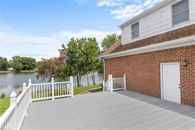 1548 Waterside DR N, Chesapeake, VA 23320