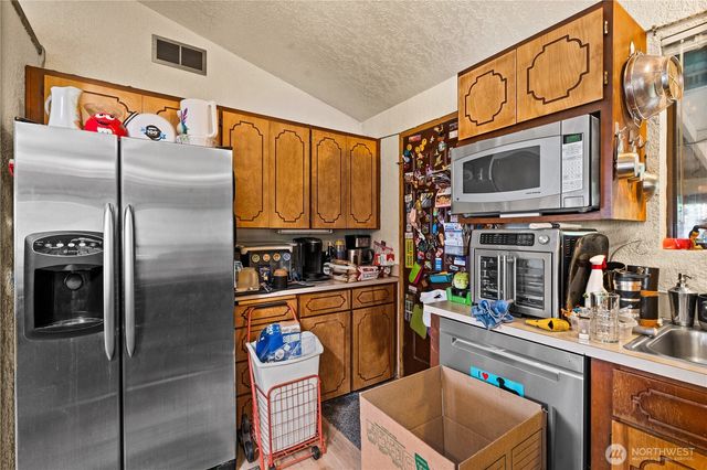 7445 s Pine Street, Tacoma, WA 98409