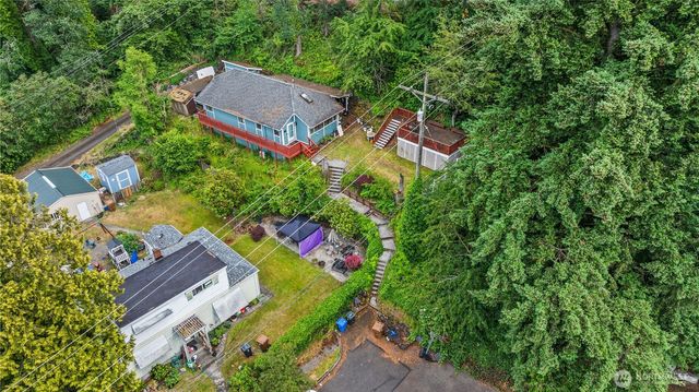 7445 s Pine Street, Tacoma, WA 98409