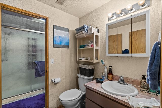 7445 s Pine Street, Tacoma, WA 98409