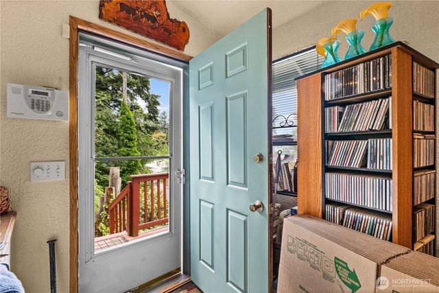 7445 s Pine Street, Tacoma, WA 98409