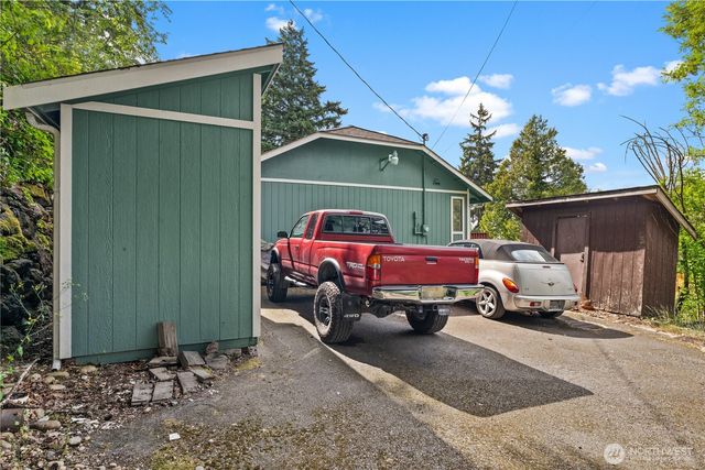 7445 s Pine Street, Tacoma, WA 98409