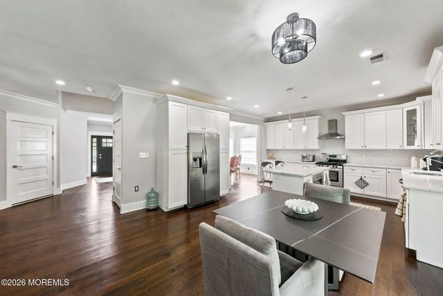 5 Sarah Lane, Eatontown, NJ 07724