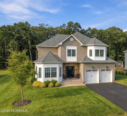 5 Sarah Lane, Eatontown, NJ 07724