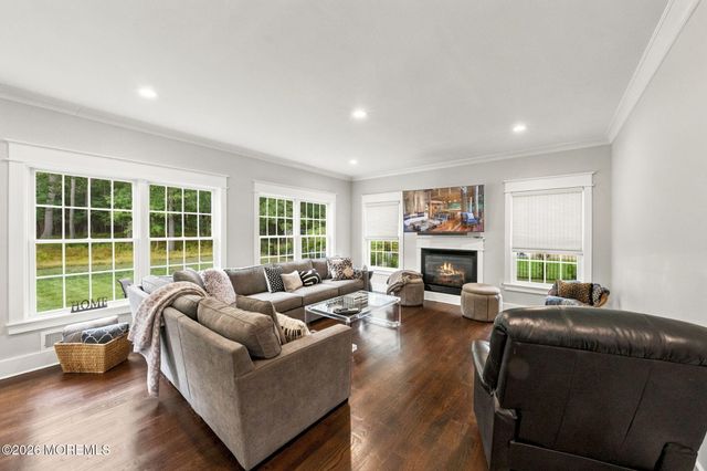 5 Sarah Lane, Eatontown, NJ 07724
