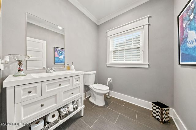 5 Sarah Lane, Eatontown, NJ 07724