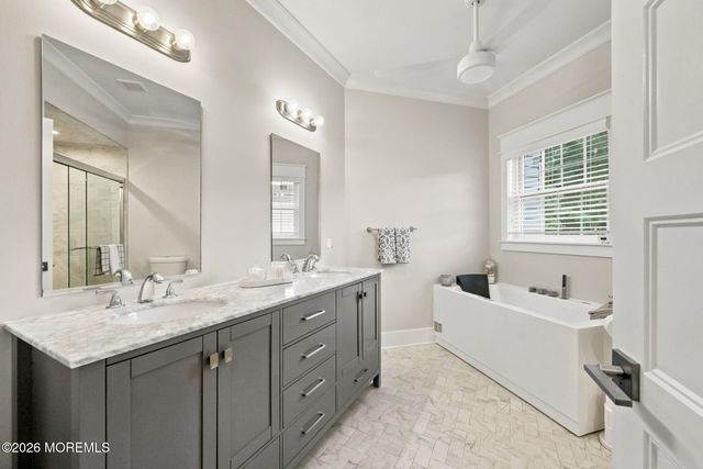 5 Sarah Lane, Eatontown, NJ 07724