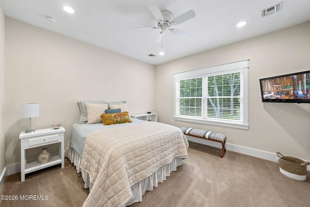 5 Sarah Lane, Eatontown, NJ 07724