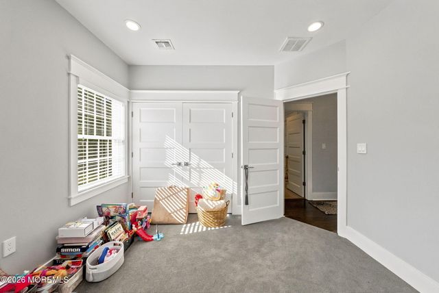 5 Sarah Lane, Eatontown, NJ 07724