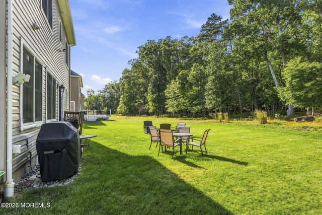 5 Sarah Lane, Eatontown, NJ 07724