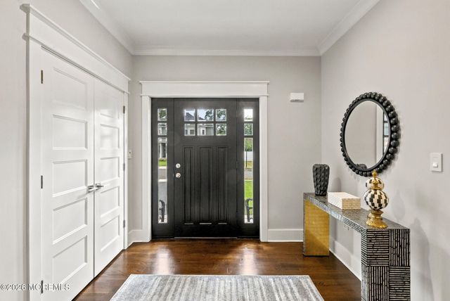 5 Sarah Lane, Eatontown, NJ 07724