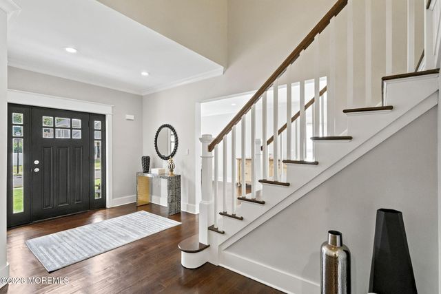 5 Sarah Lane, Eatontown, NJ 07724