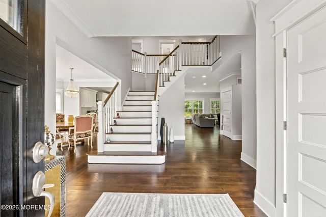 5 Sarah Lane, Eatontown, NJ 07724