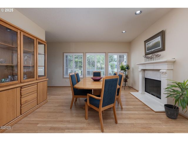 136 Se LARCH St, Newport, OR 97365