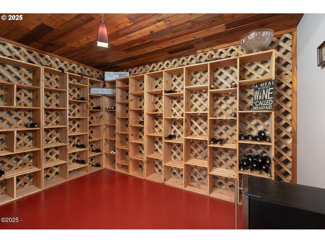 136 Se LARCH St, Newport, OR 97365