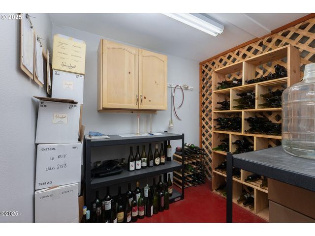 136 Se LARCH St, Newport, OR 97365