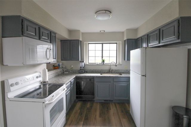 6111 Farmingdale Drive, Arlington, TX 76001