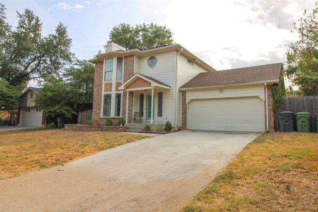 6111 Farmingdale Drive, Arlington, TX 76001