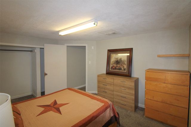 6111 Farmingdale Drive, Arlington, TX 76001