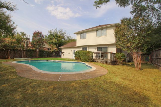 6111 Farmingdale Drive, Arlington, TX 76001