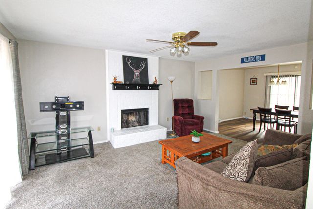 6111 Farmingdale Drive, Arlington, TX 76001