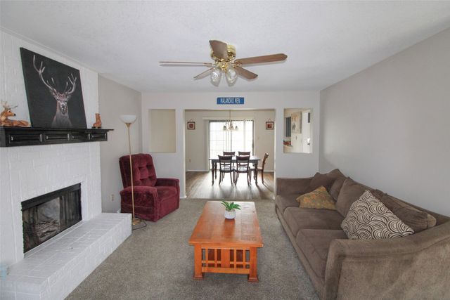 6111 Farmingdale Drive, Arlington, TX 76001