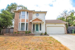 6111 Farmingdale Drive, Arlington, TX 76001