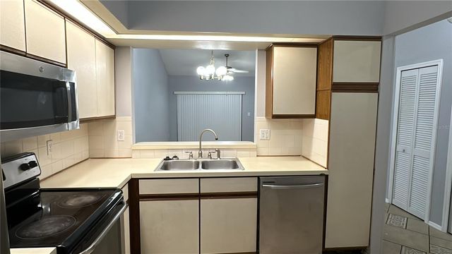 1108 LUCAYA CIRCLE, Orlando, FL 32824