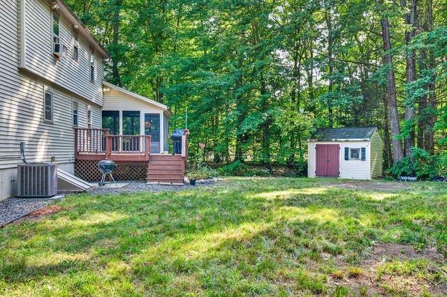 8 Raelynn Drive, Derry, NH 03038