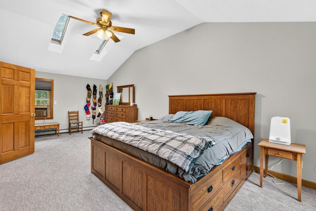 8 Raelynn Drive, Derry, NH 03038