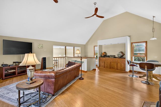 8 Raelynn Drive, Derry, NH 03038