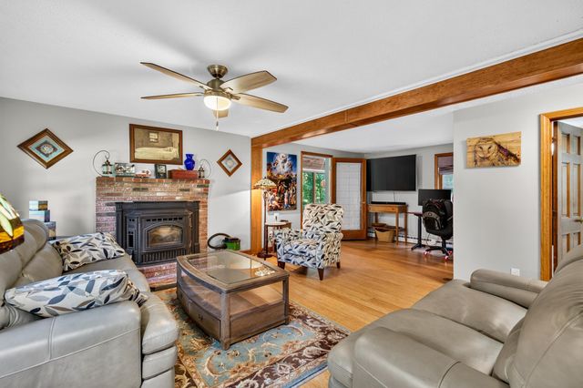 8 Raelynn Drive, Derry, NH 03038