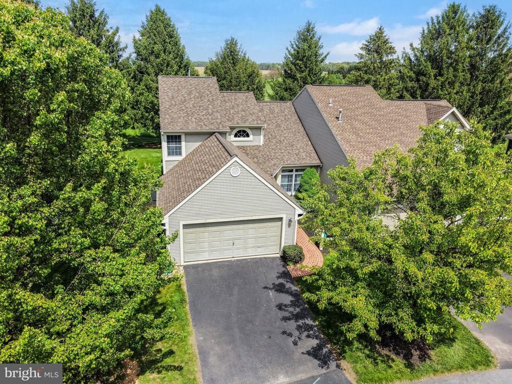 16 LIBERTY COURT, Carlisle, PA 17015