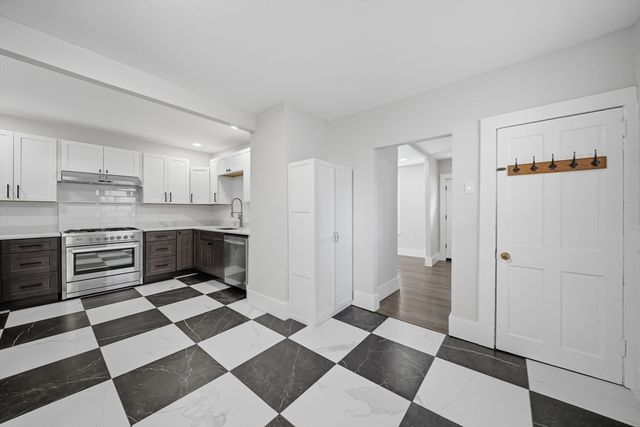 38 S Lincoln, Haverhill, MA 01835