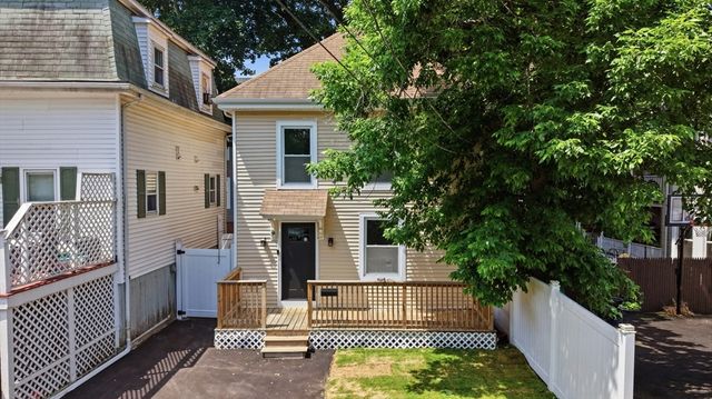 38 S Lincoln, Haverhill, MA 01835