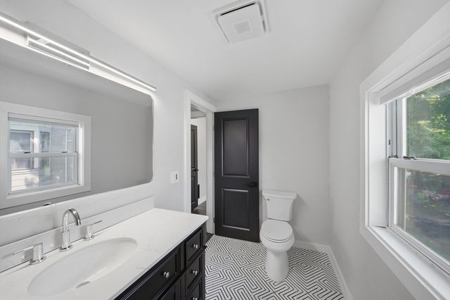 38 S Lincoln, Haverhill, MA 01835