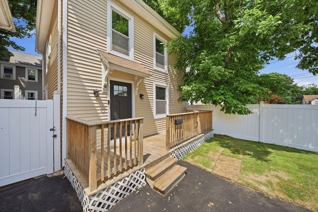 38 S Lincoln, Haverhill, MA 01835