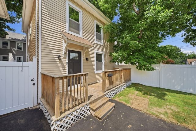 38 S Lincoln, Haverhill, MA 01835