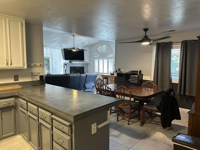 1440 Windsor Ct, Turlock, CA 95380