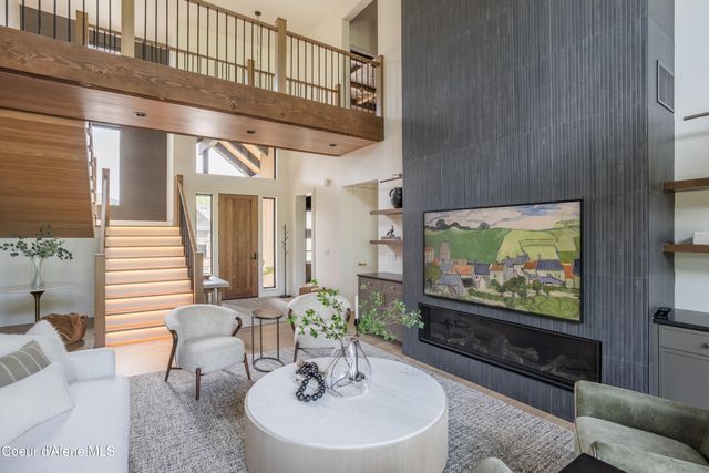 12 Alpenrose LN, Sandpoint, ID 83864