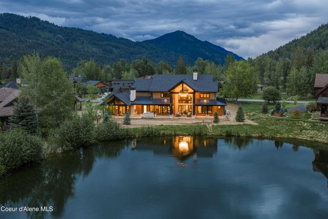 12 Alpenrose LN, Sandpoint, ID 83864