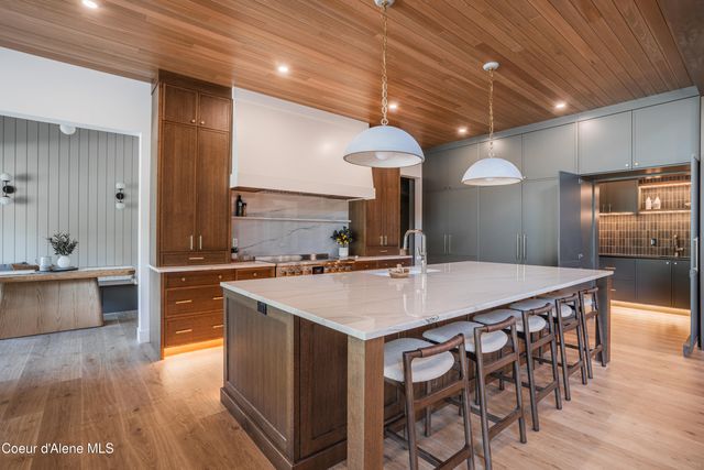 12 Alpenrose LN, Sandpoint, ID 83864
