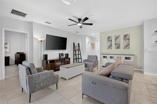 1181 STRATTON AVENUE, Groveland, FL 34736