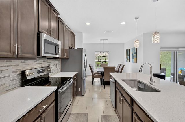 1181 STRATTON AVENUE, Groveland, FL 34736
