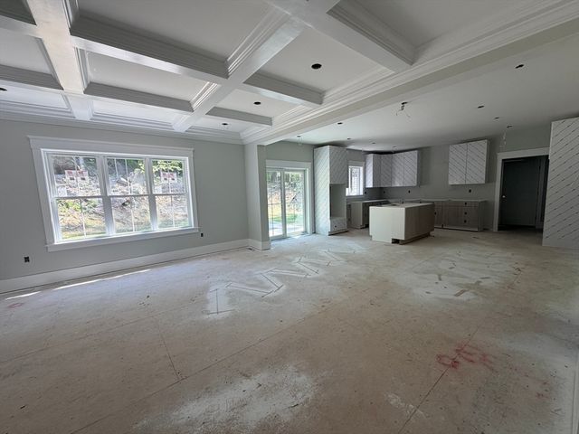 32 Mendon St, Upton, MA 01568